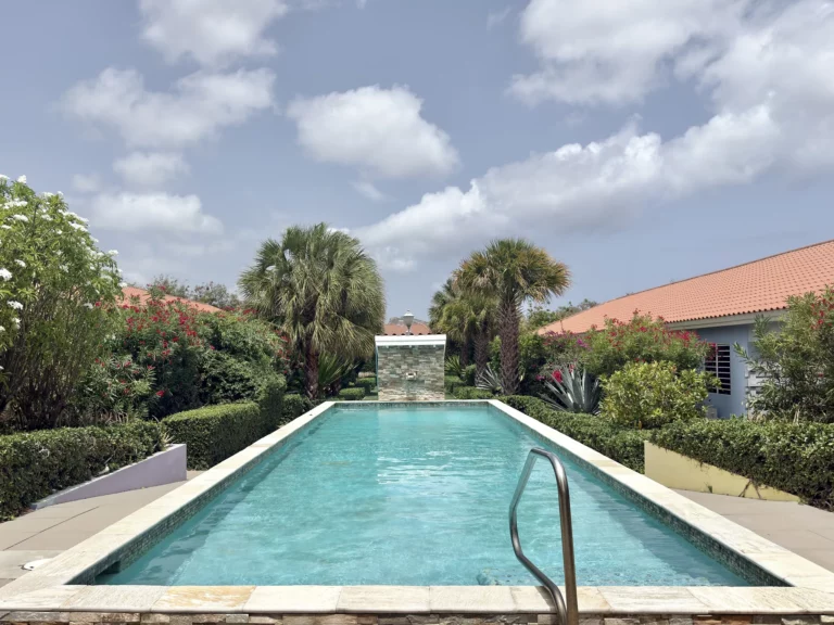 Zwembad bij Blije Rust 1 resort van Casa Uthando